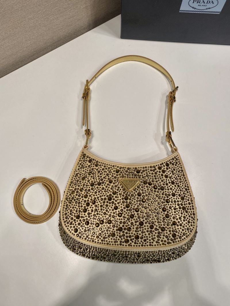 Pra*a cleo bags